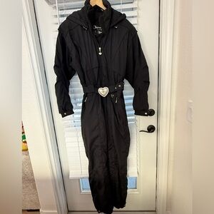 Vintage Obermeyer Women's Black full ski suit snowsuit metal heart buckle